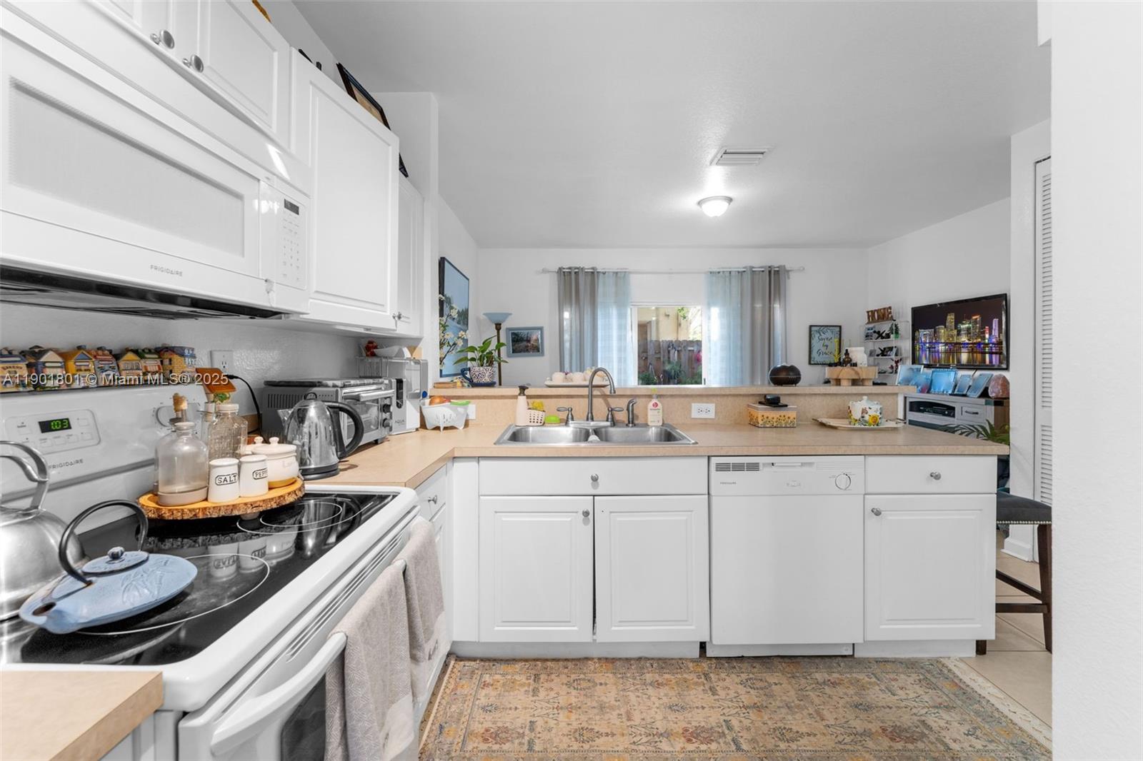 VILLAS AT CARMEL CONDO NO - Residential