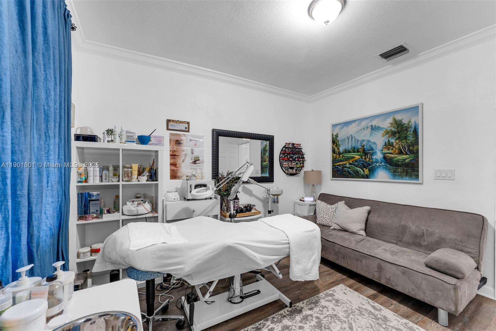 VILLAS AT CARMEL CONDO NO - Residential