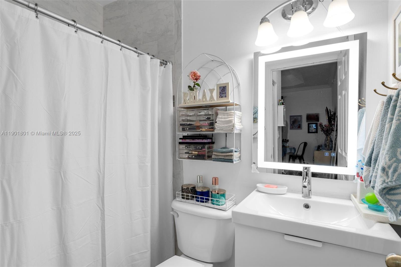 VILLAS AT CARMEL CONDO NO - Residential