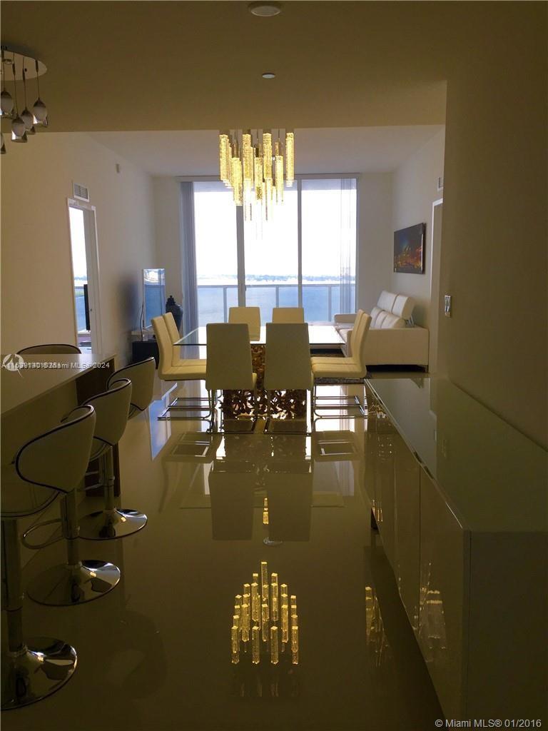 BAY HOUSE - Residential
