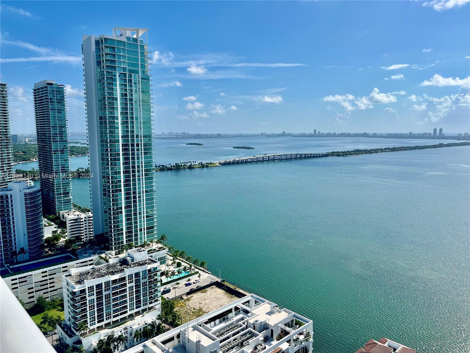 600 Ne 27 Street Lph03, Miami, Broward County, Florida - 3 Bedrooms  
3 Bathrooms - 