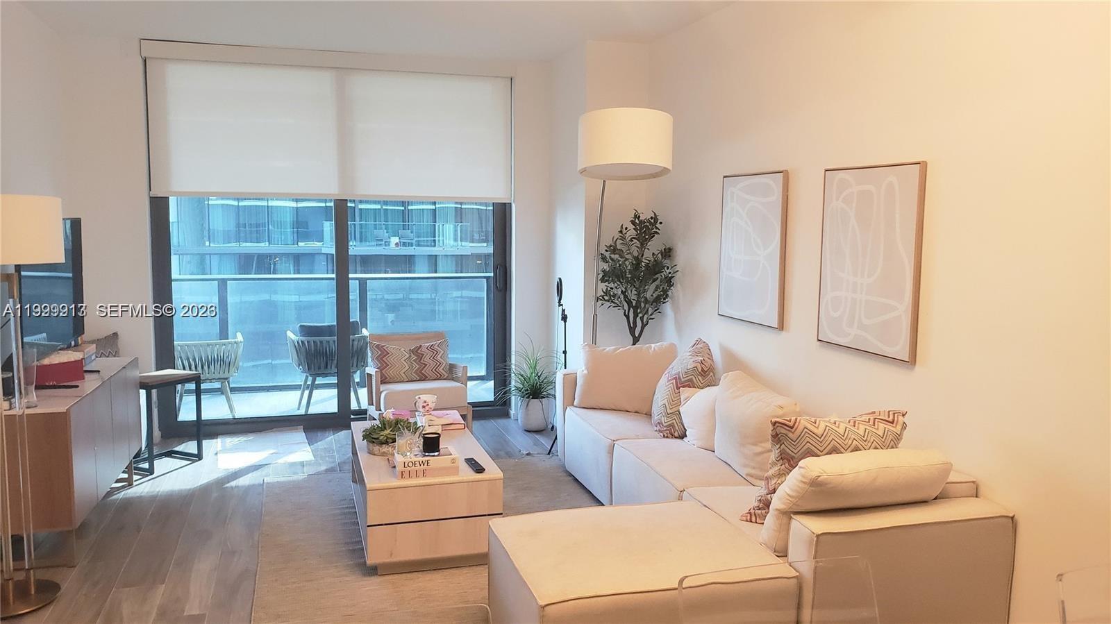 801 SMA RESIDENCES CONDO - Residential Lease