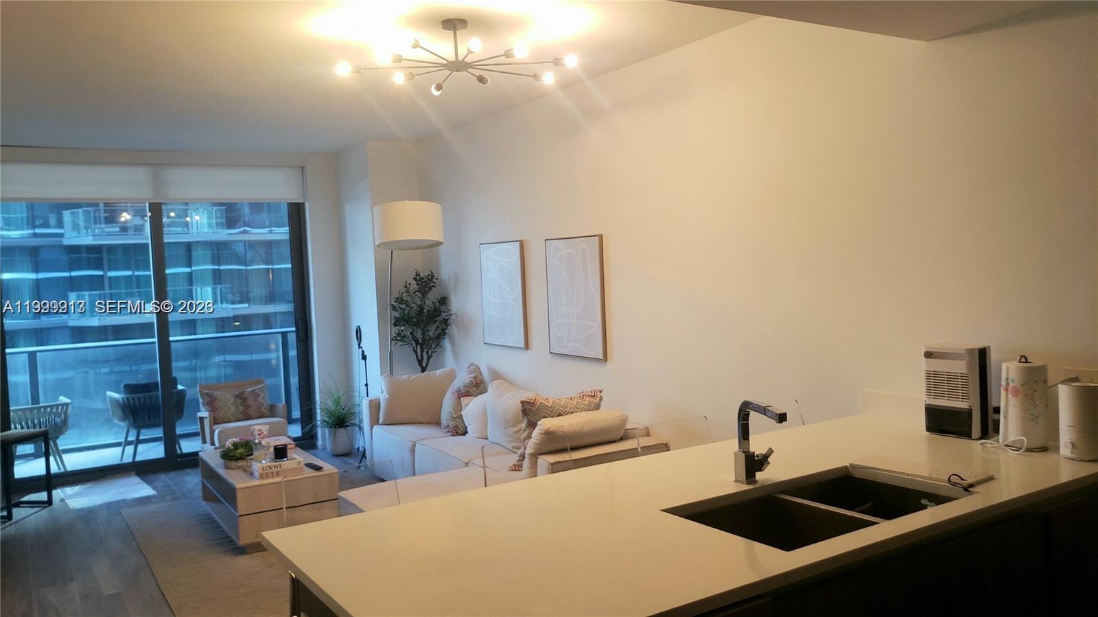 801 SMA RESIDENCES CONDO - Residential Lease