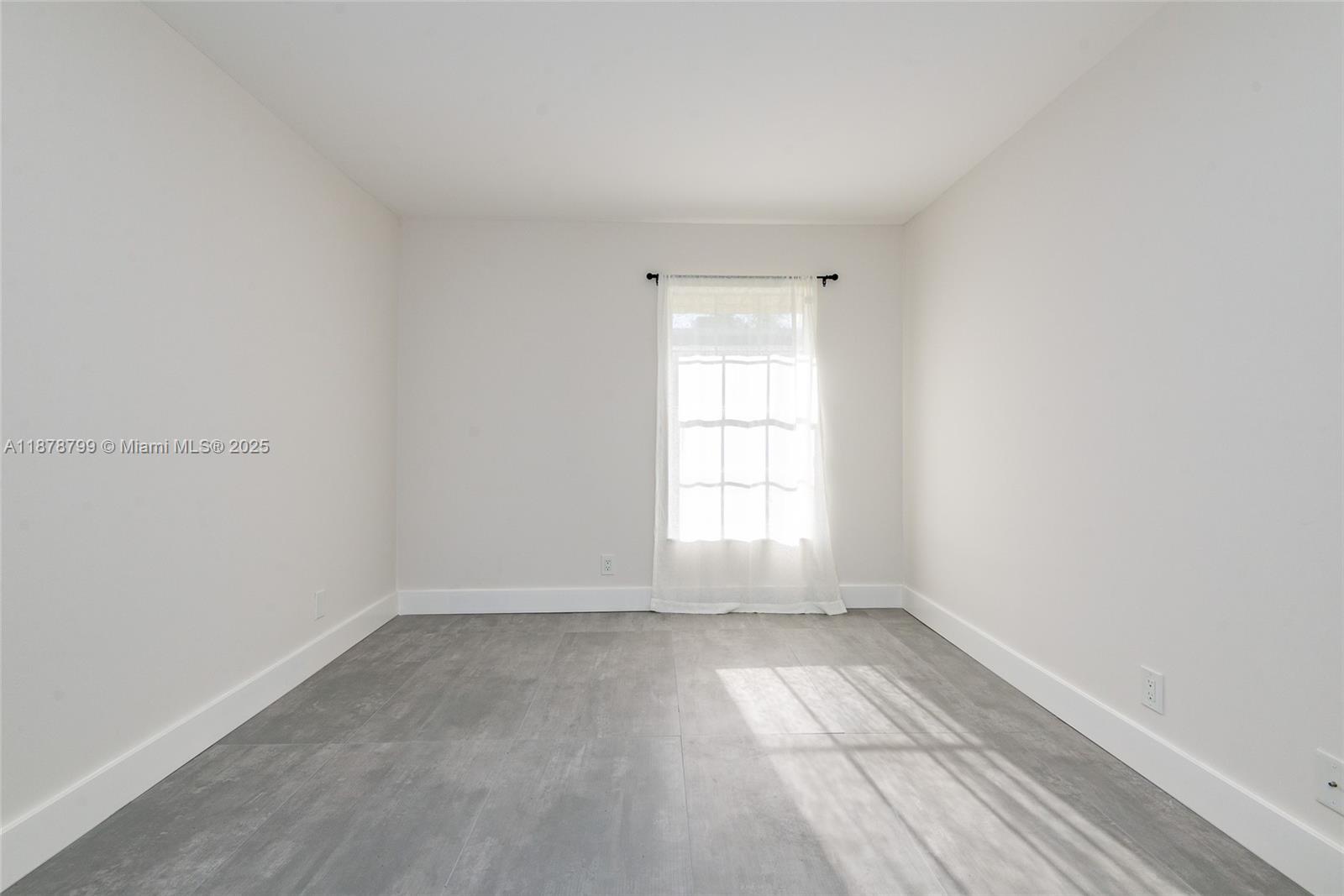COVERED BRIDGE CONDO - Residential Lease
