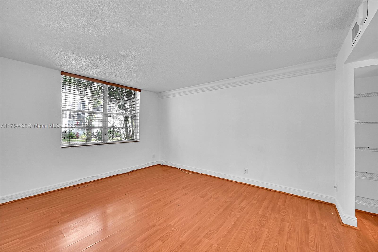 CYPRESS CHASE CONDO NO 3 - Residential