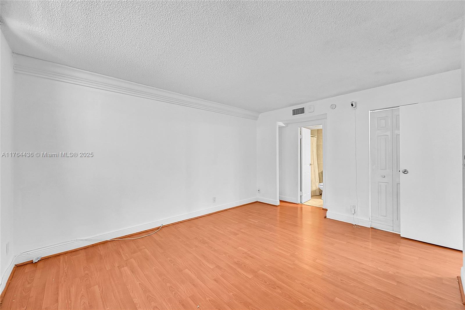 CYPRESS CHASE CONDO NO 3 - Residential