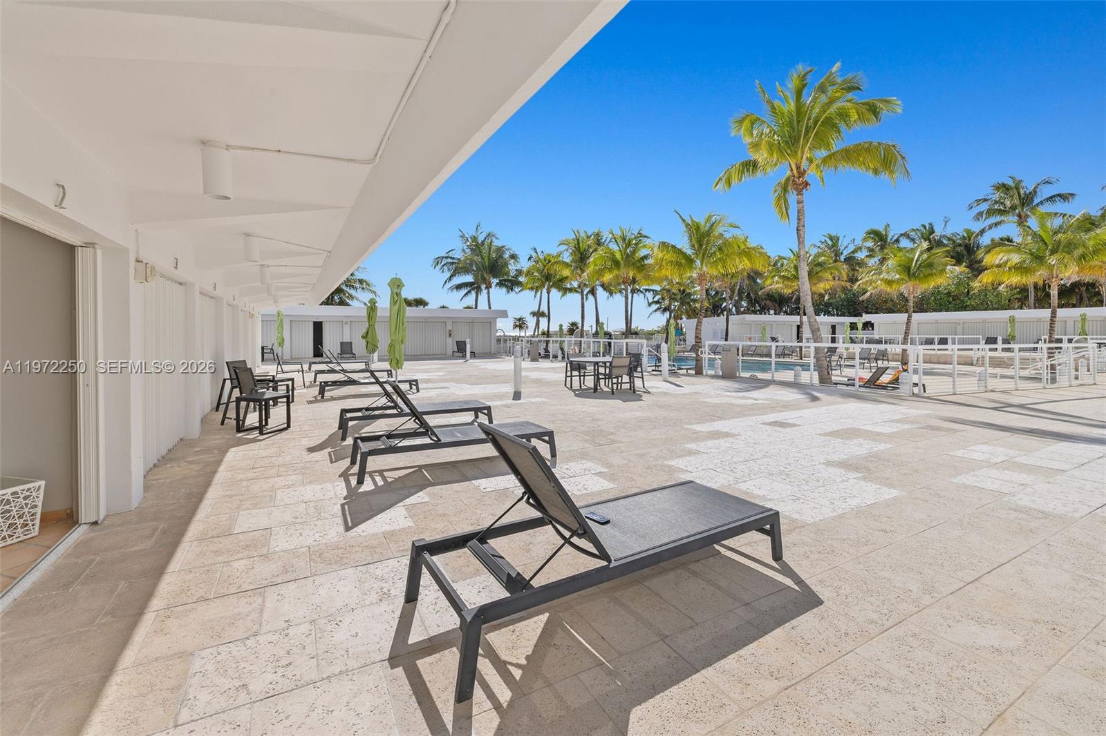 THE EXECUTIVE CONDO - Residential