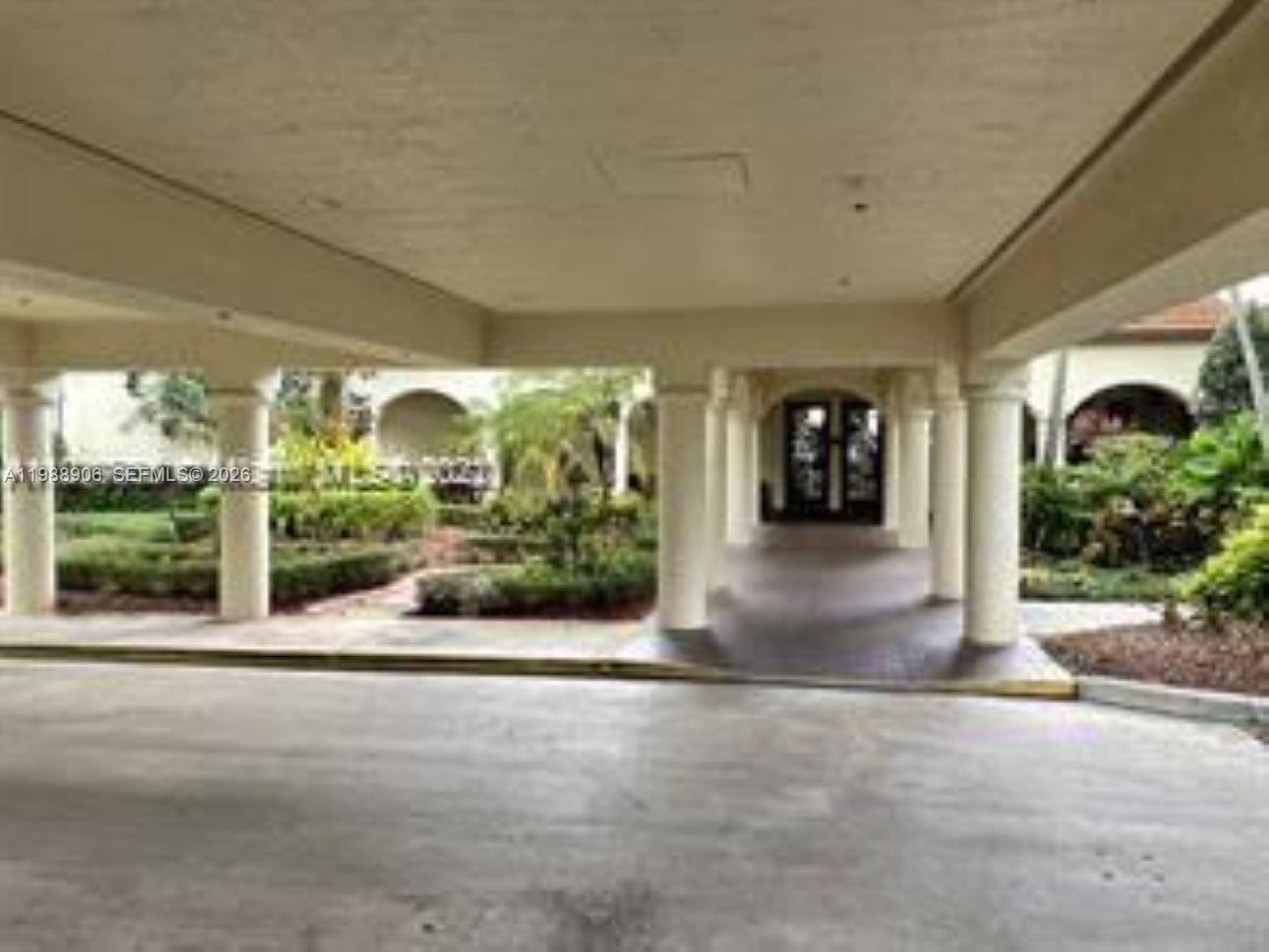 LIVE OAK CONDO ELEVEN - Residential Lease