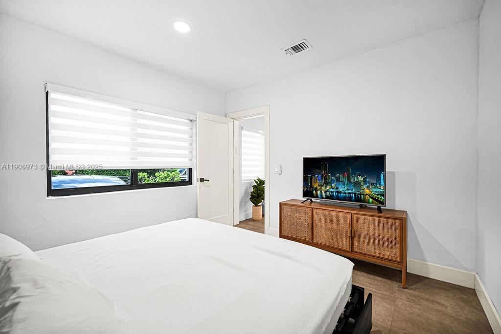 SHADOWLAWN EXTENSION SUB - Residential Lease