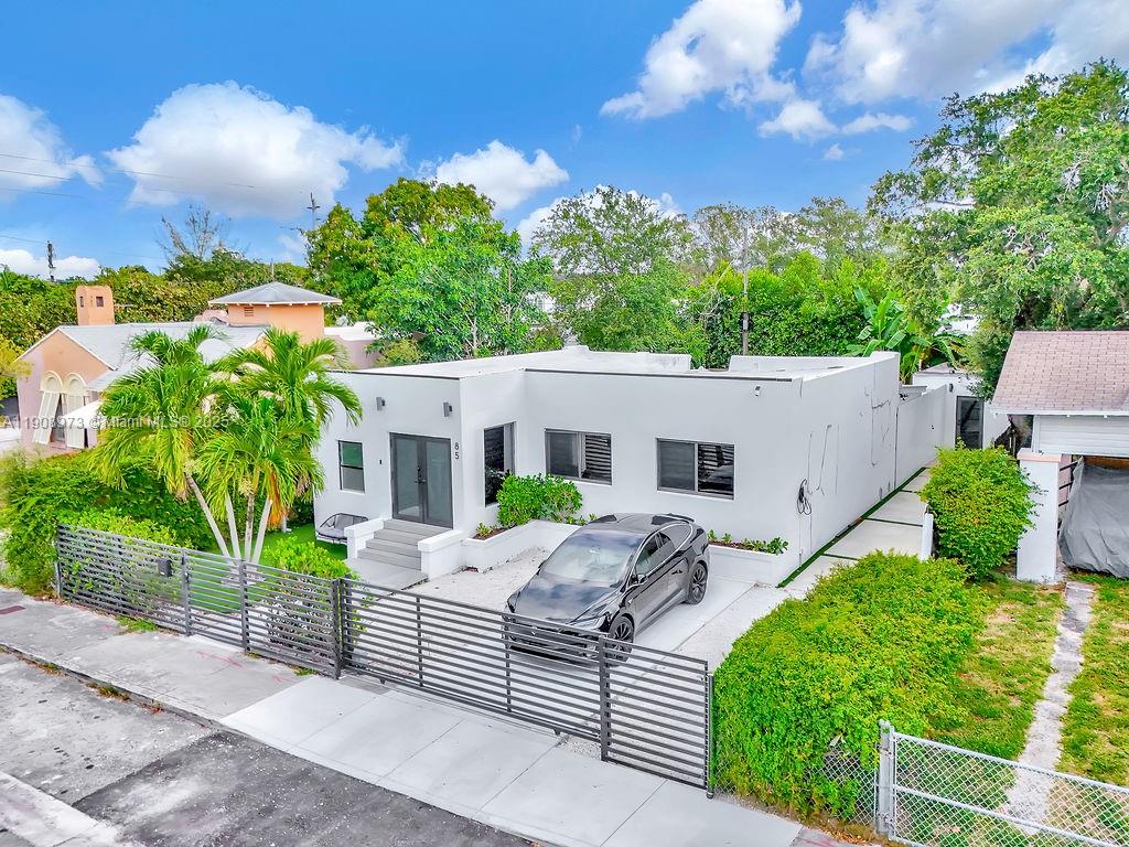 SHADOWLAWN EXTENSION SUB - Residential Lease