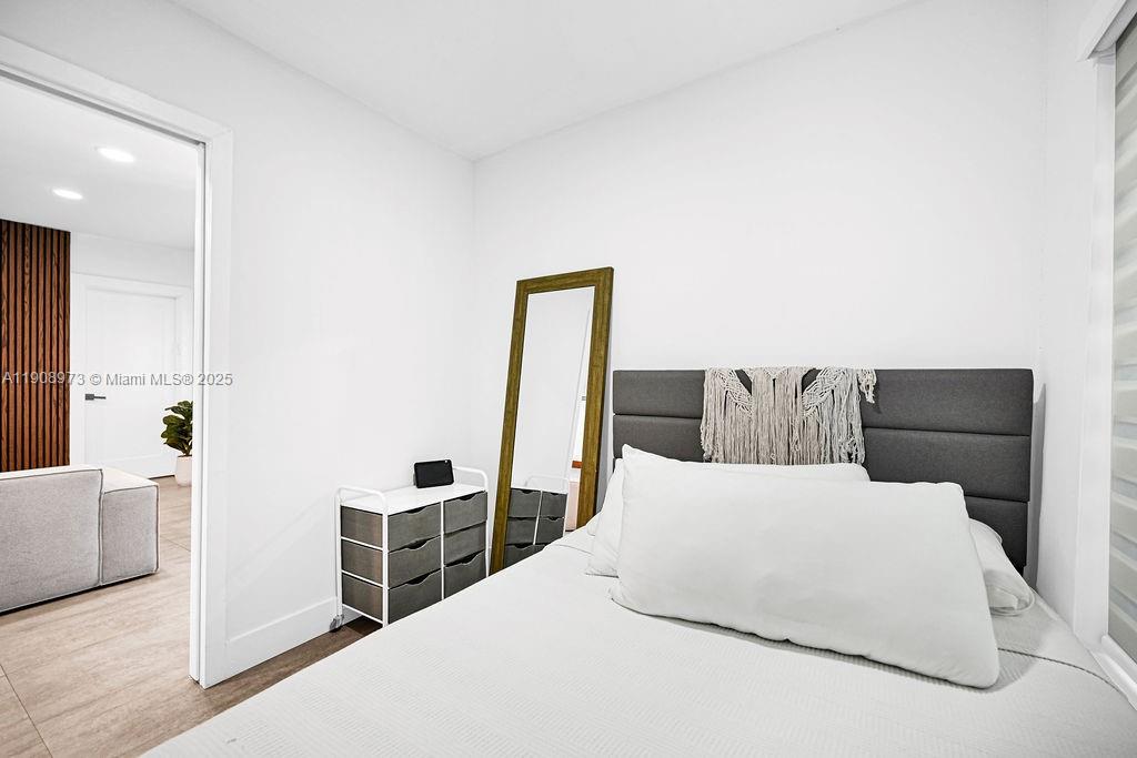 SHADOWLAWN EXTENSION SUB - Residential Lease