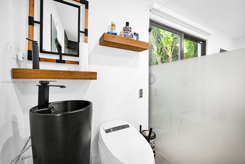 SHADOWLAWN EXTENSION SUB - Residential Lease