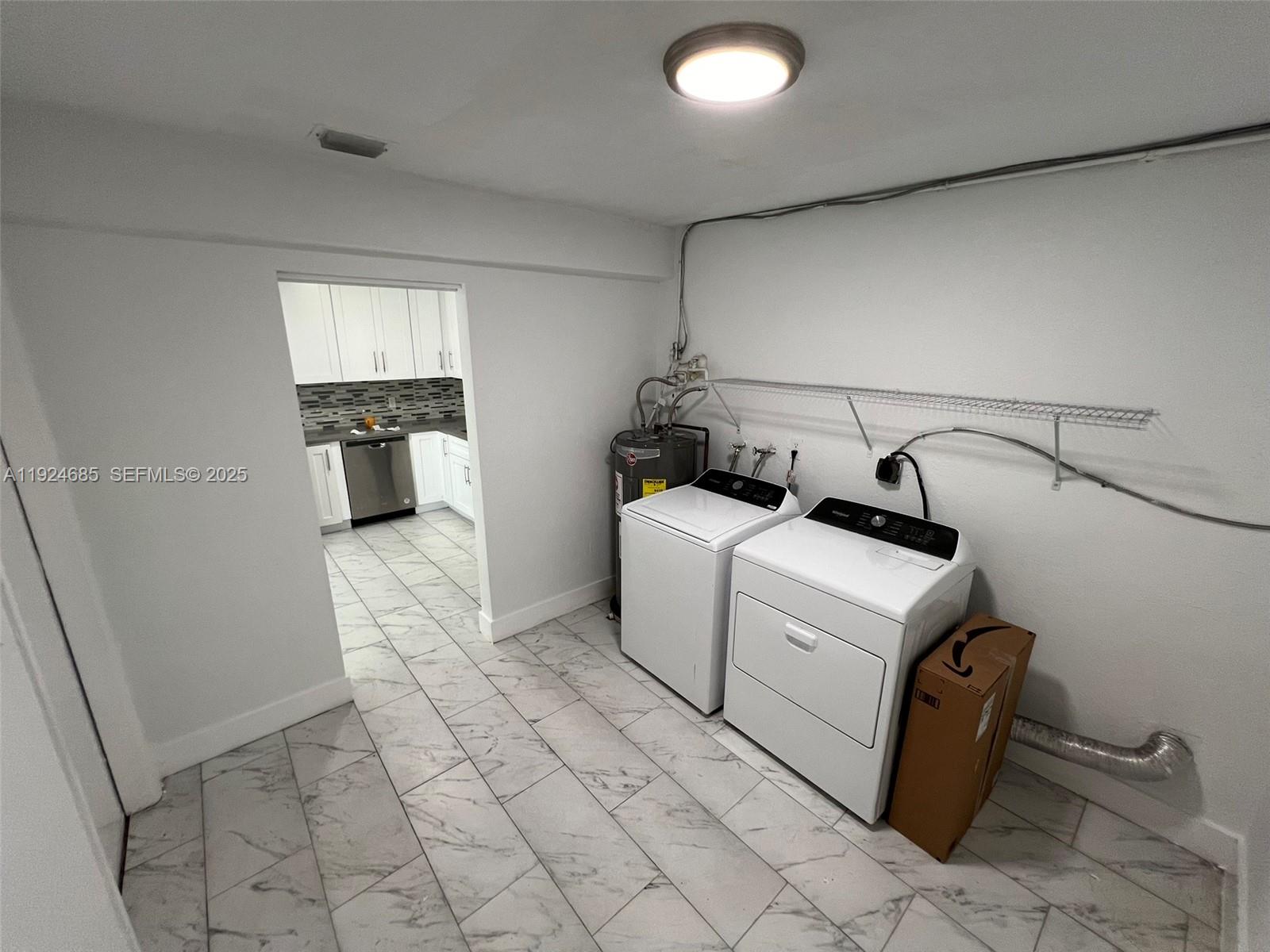 LAUDERDALE LAKES WEST GAT - Residential