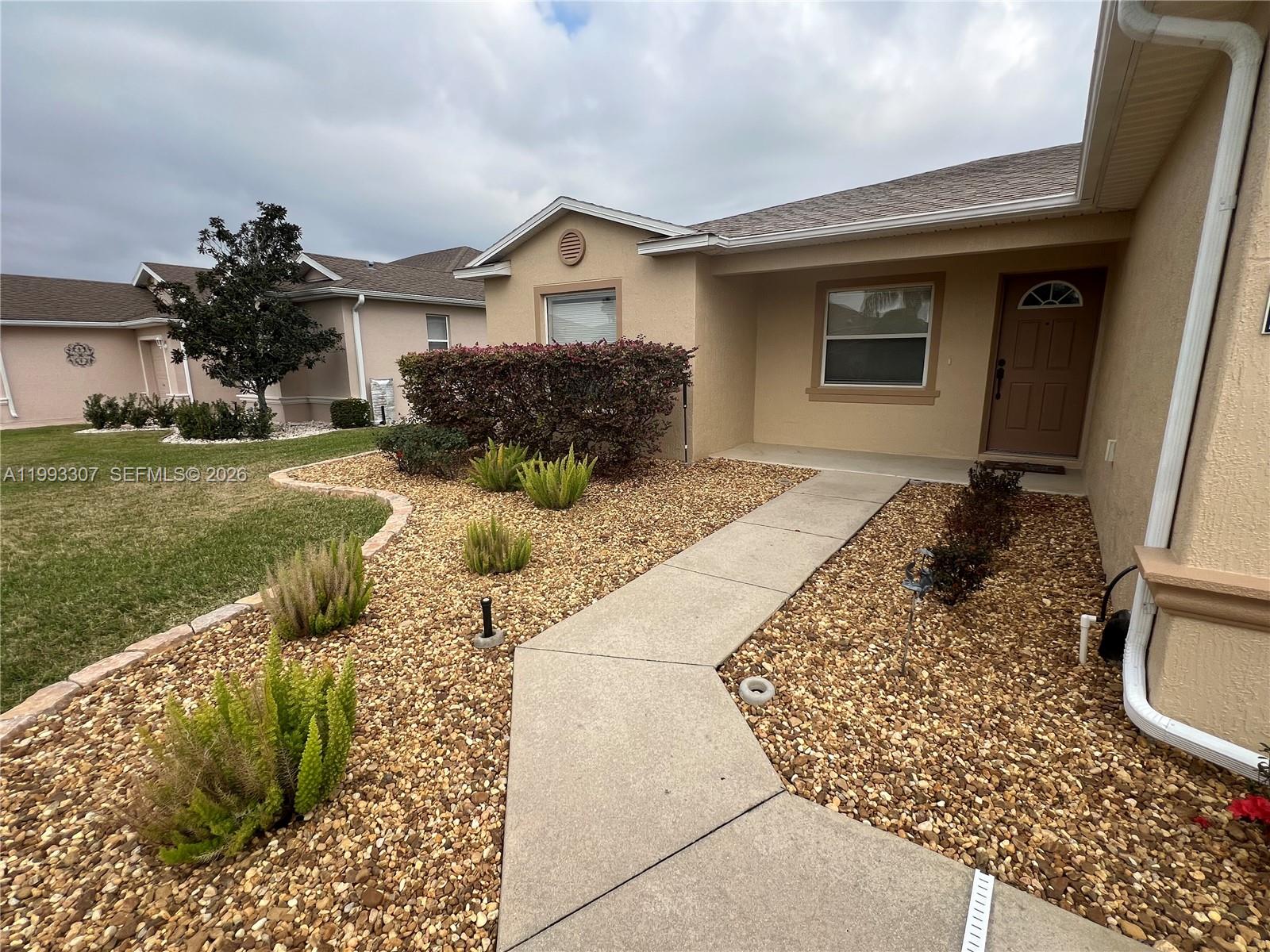 SUMMERGLEN - Residential