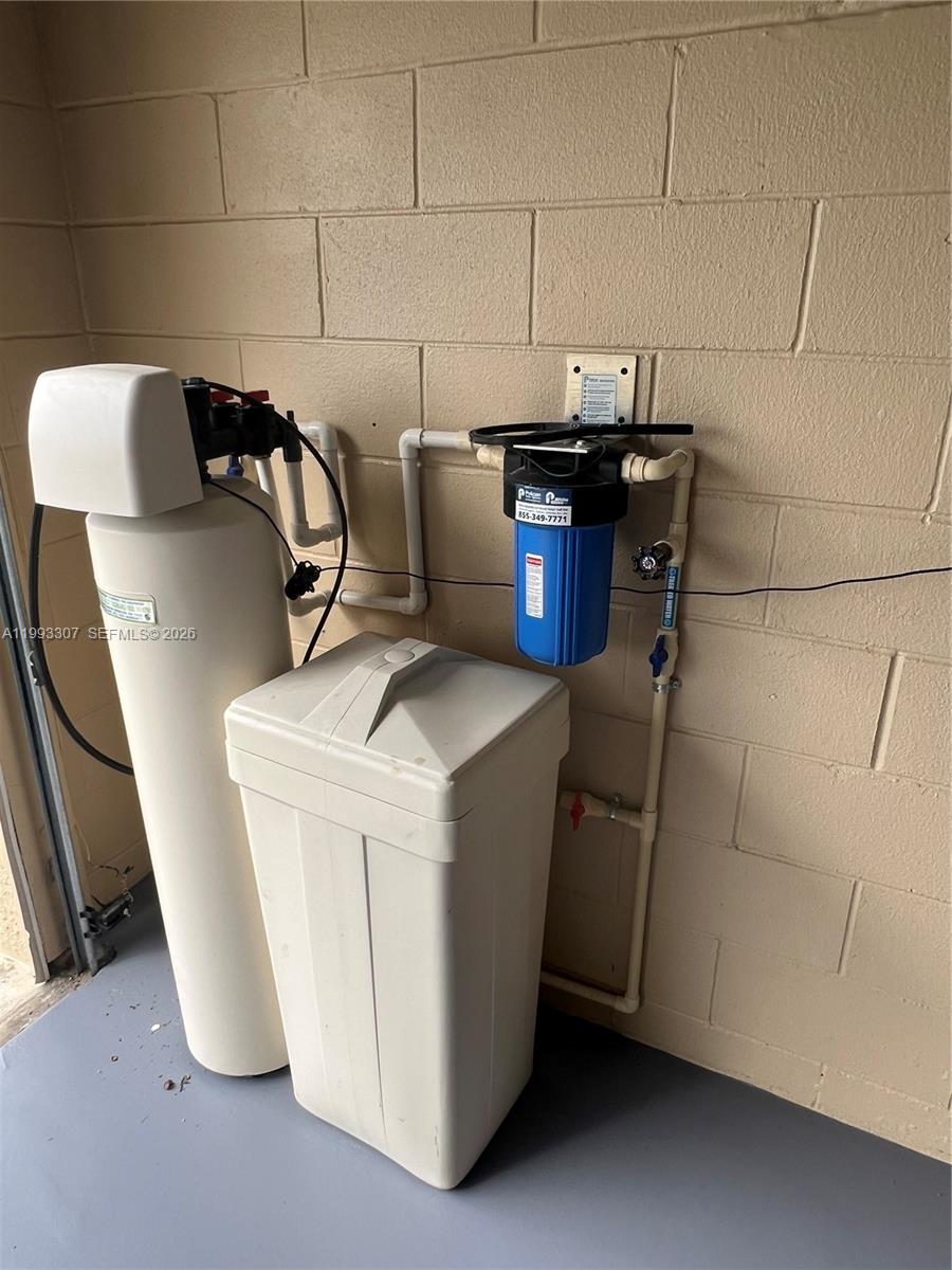 SUMMERGLEN - Residential