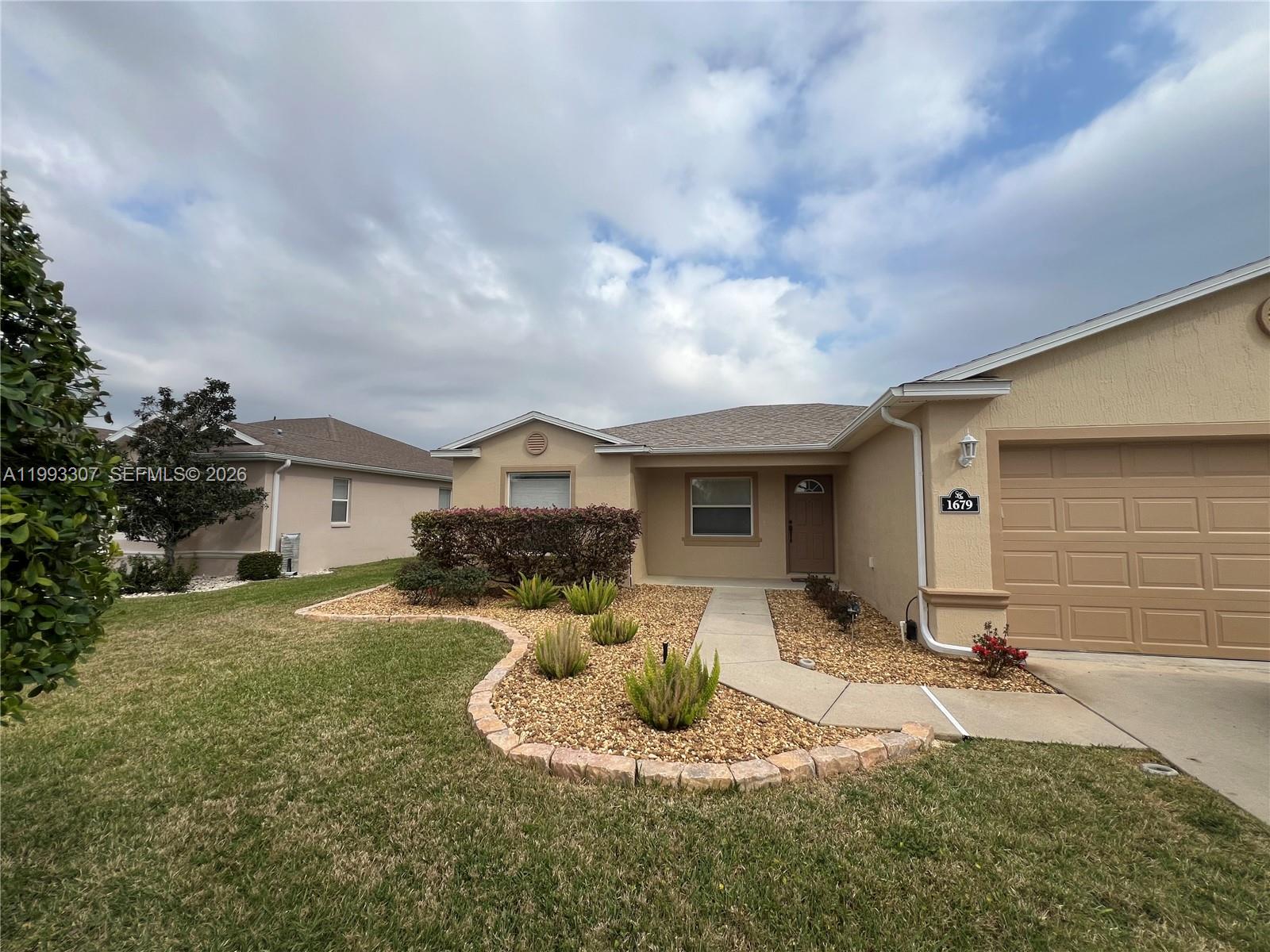 SUMMERGLEN - Residential