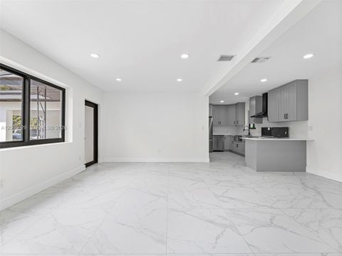 Tiny photo for 340 Carolina Ave, Fort Lauderdale, FL 33312 (MLS # A12005629)