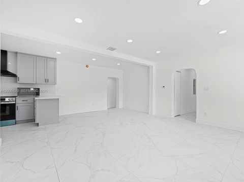 Tiny photo for 340 Carolina Ave, Fort Lauderdale, FL 33312 (MLS # A12005629)