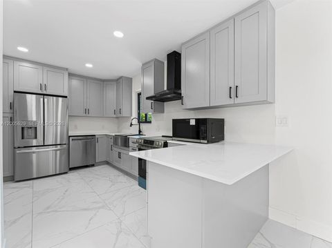 Tiny photo for 340 Carolina Ave, Fort Lauderdale, FL 33312 (MLS # A12005629)