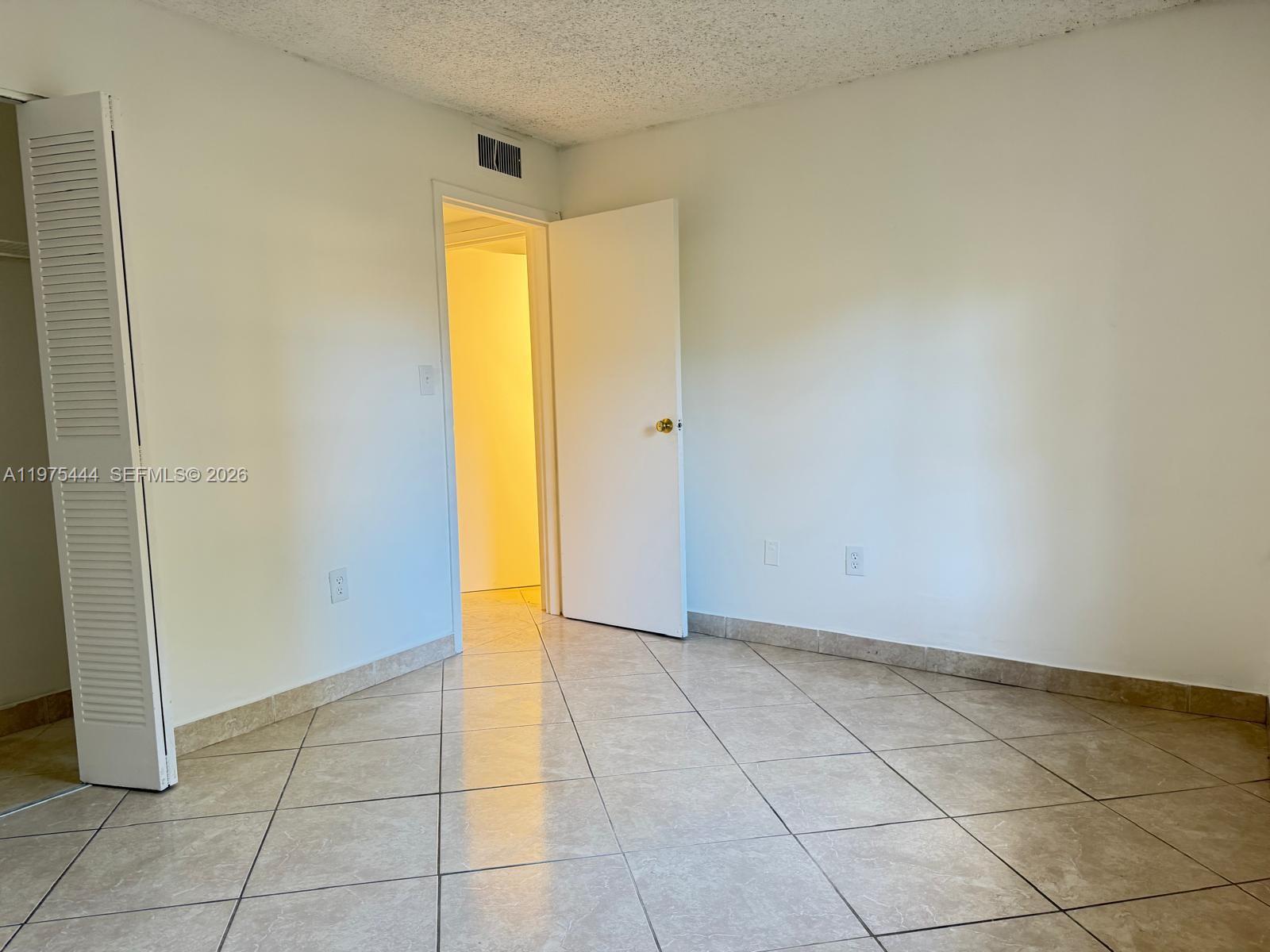 HERITAGE CIRCLE CONDO - Residential Lease