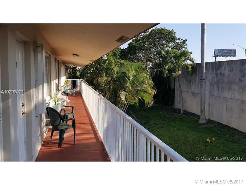 Beautiful Unit, being renovated at the moment with some nice new changes, updated kitchen, restrooms, fresh paint and more!.. Take a look at this 1 bedroom 1b bath unit, also pool with BBQ area. A lot of storage inside unit. Close to mayor highways . Unit will not Last!