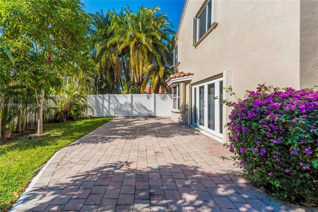 Photo of 19144 NW 13th St #., Pembroke Pines, FL 33029 (MLS # A11937592)