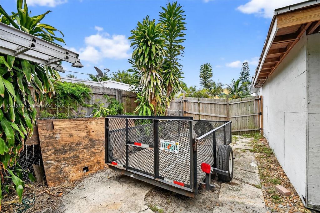 Photo of 435 Avenida Alegre, West Palm Beach, FL 33405 (MLS # A11844823)