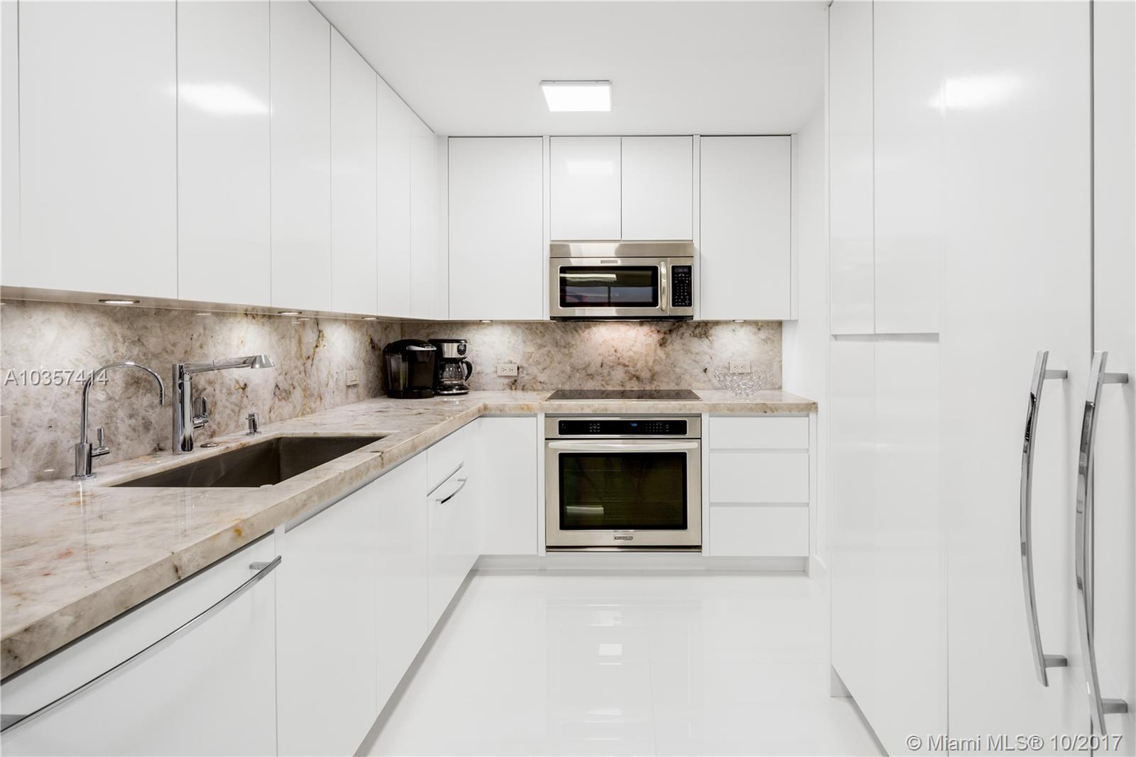 CHAMPLAIN TOWERS EAST CON - Residential