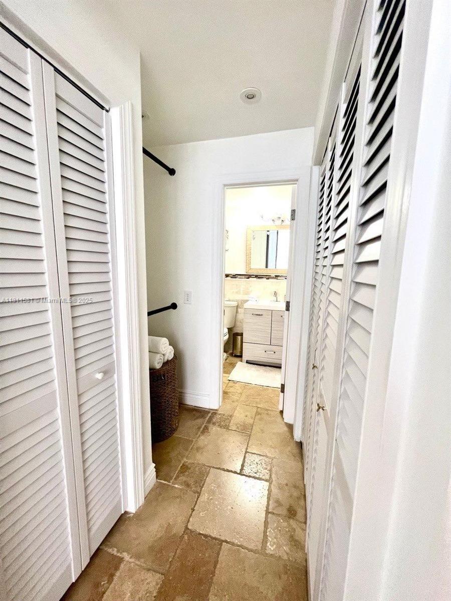 ALEXANDER TOWERS CONDO - Residential Lease