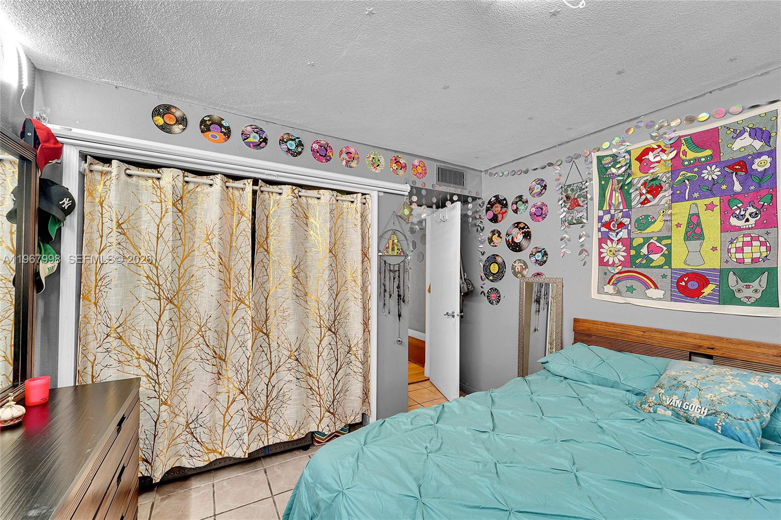 PALM-EAST GARDENS CONDO - Residential