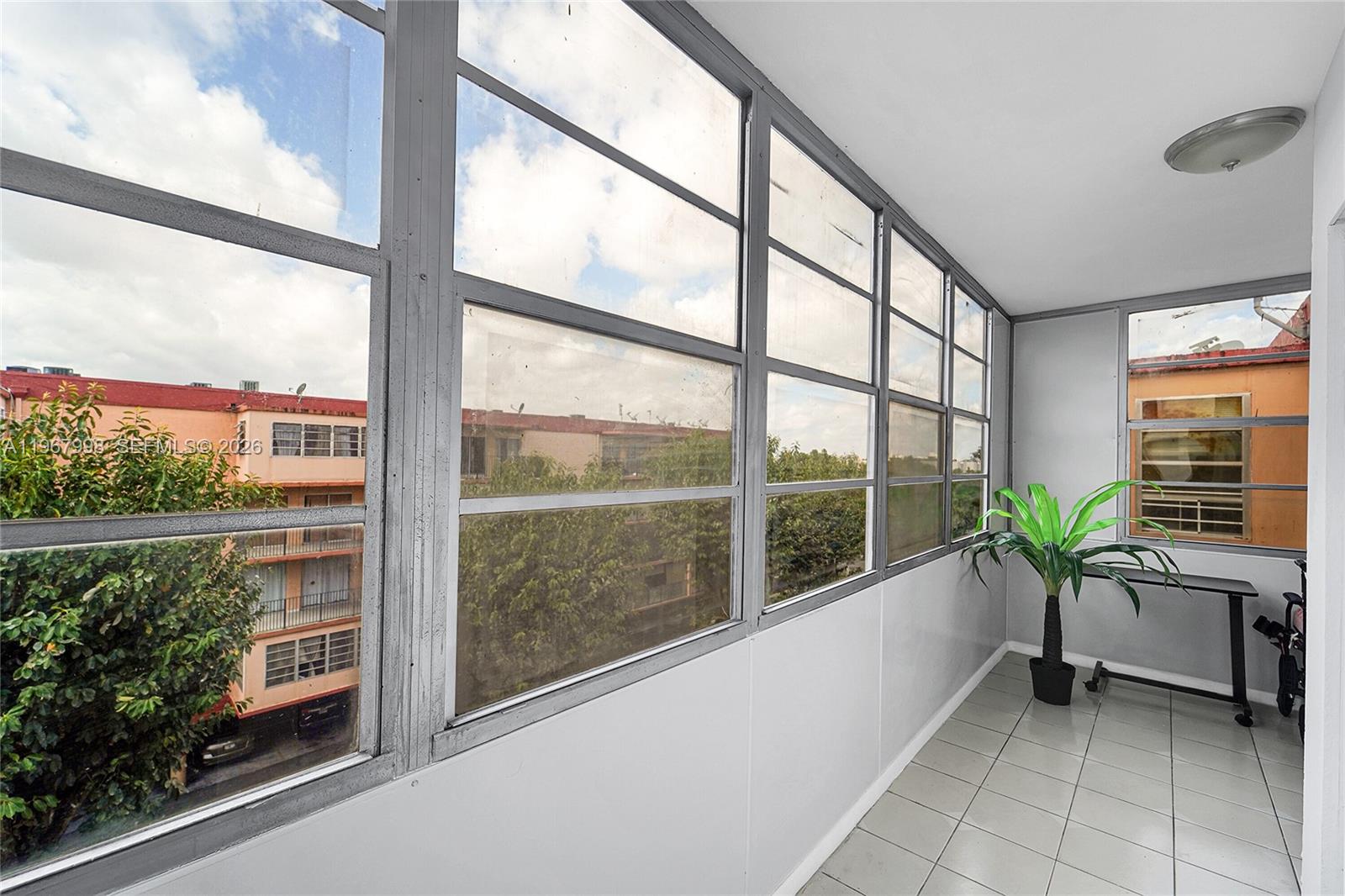 PALM-EAST GARDENS CONDO - Residential