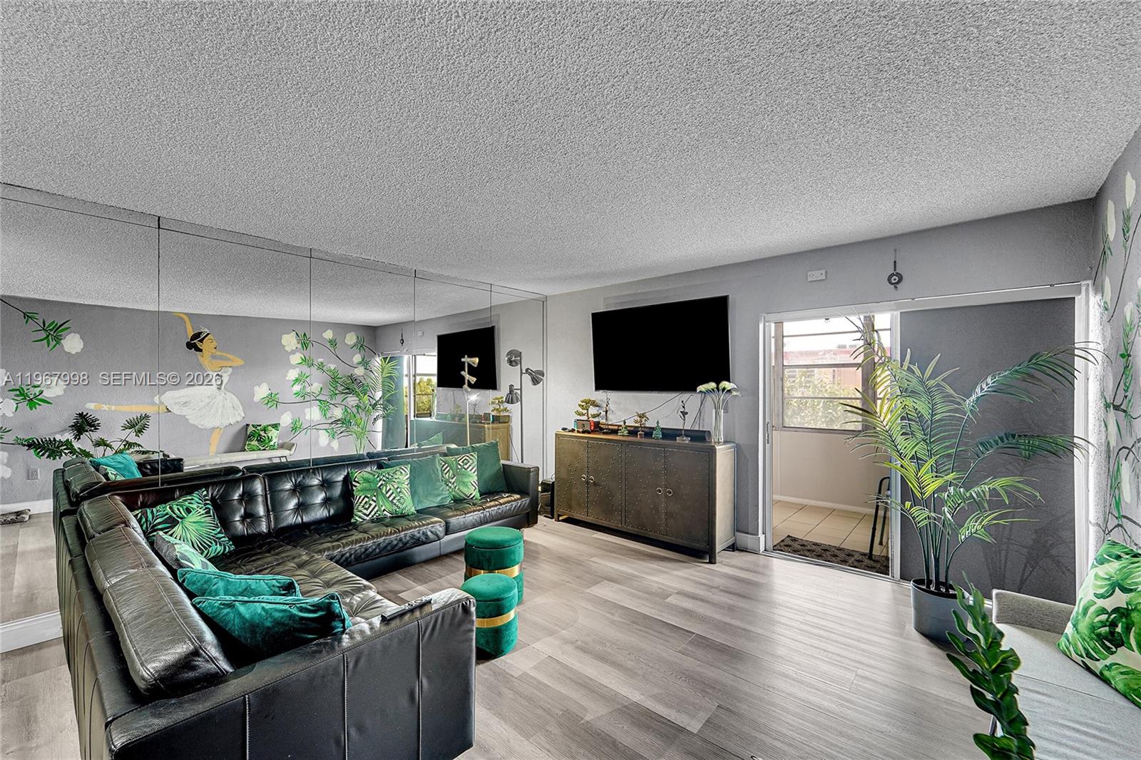 PALM-EAST GARDENS CONDO - Residential