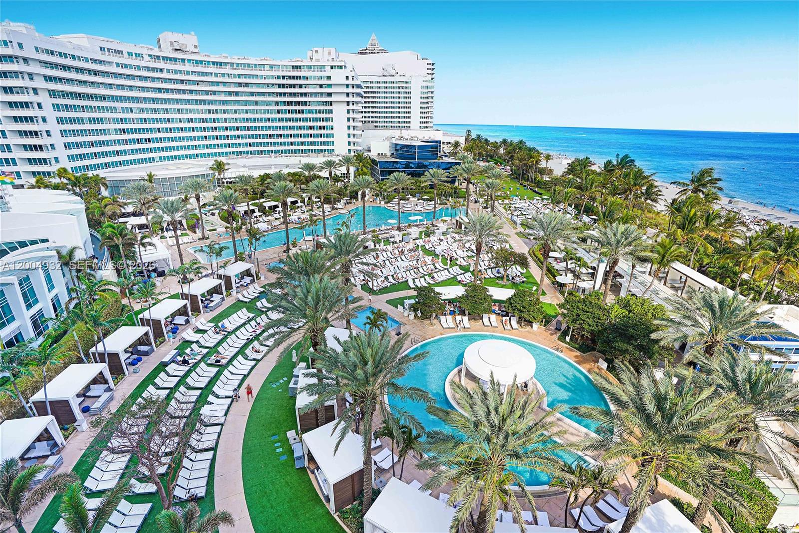 4391 Collins Ave 709