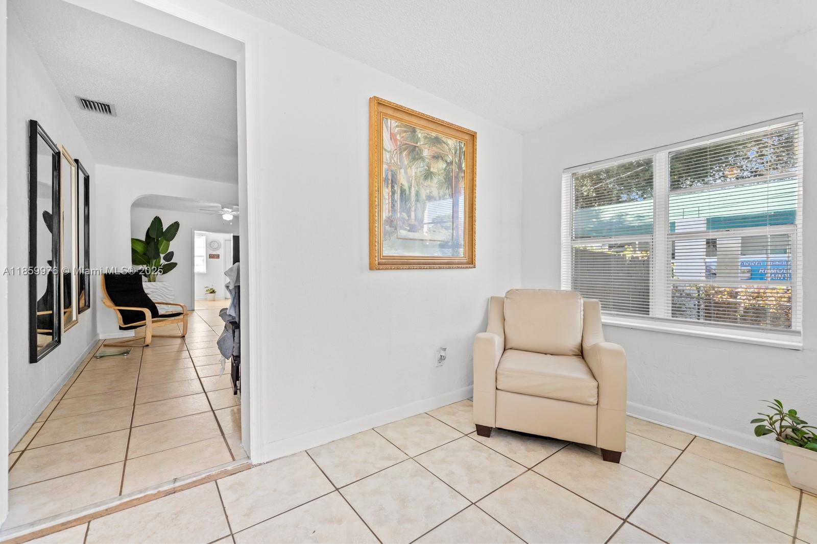 1304 NW 43rd St