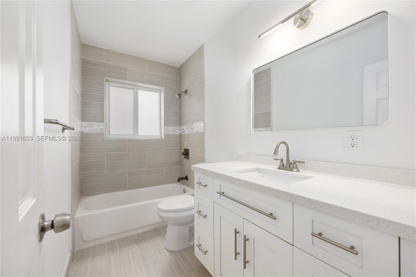 LAWN ACRES - Residential Lease