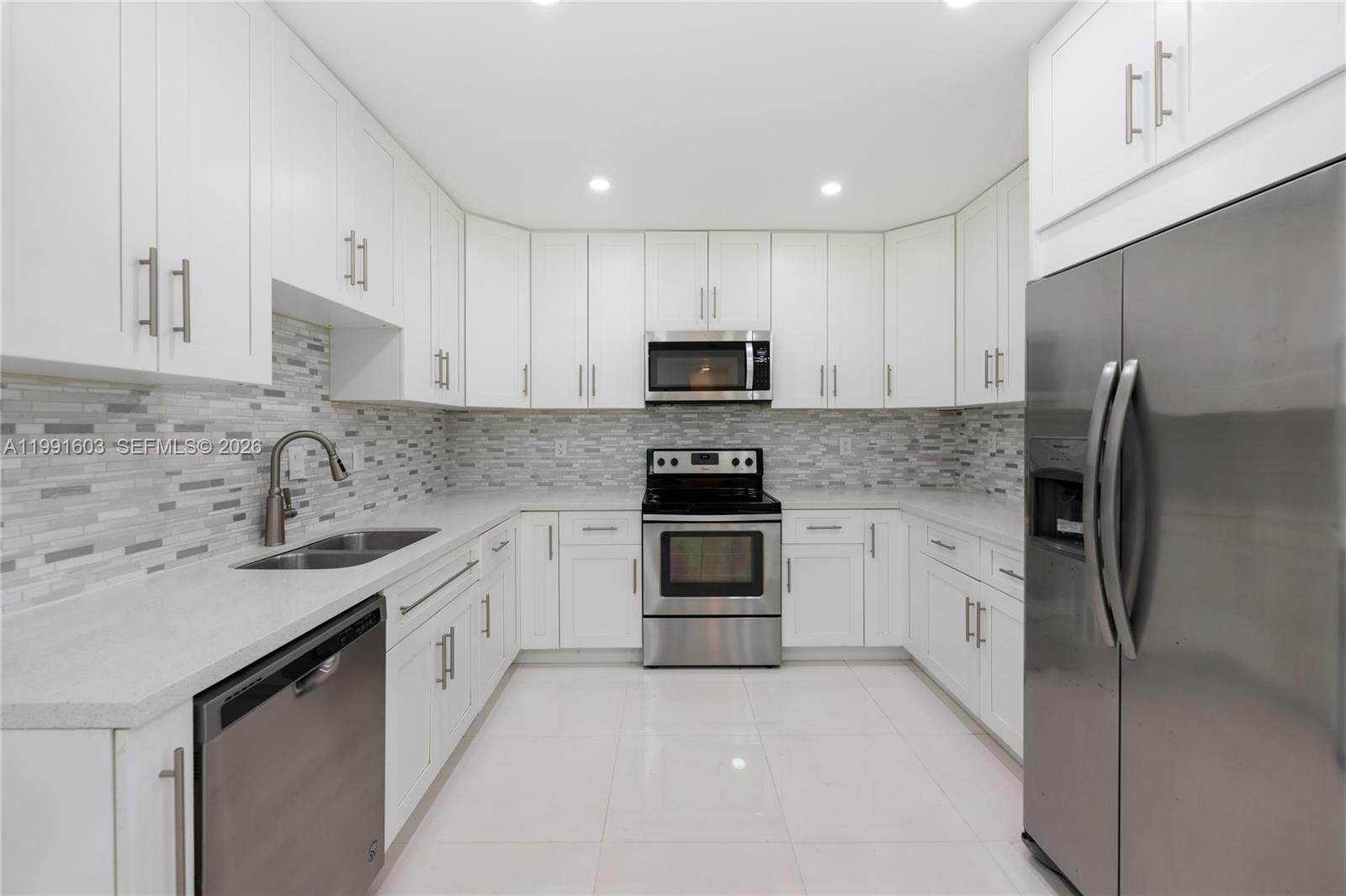 LAWN ACRES - Residential Lease