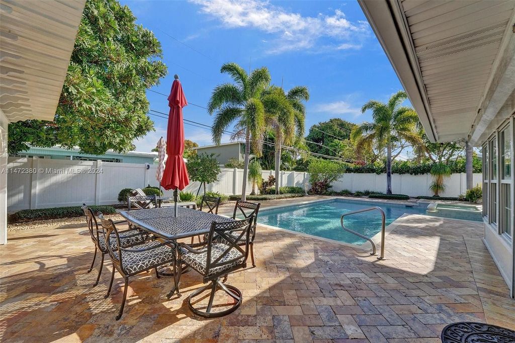 Photo of 2201 NE 31st St, Lighthouse Point, FL 33064 (MLS # A11472380)