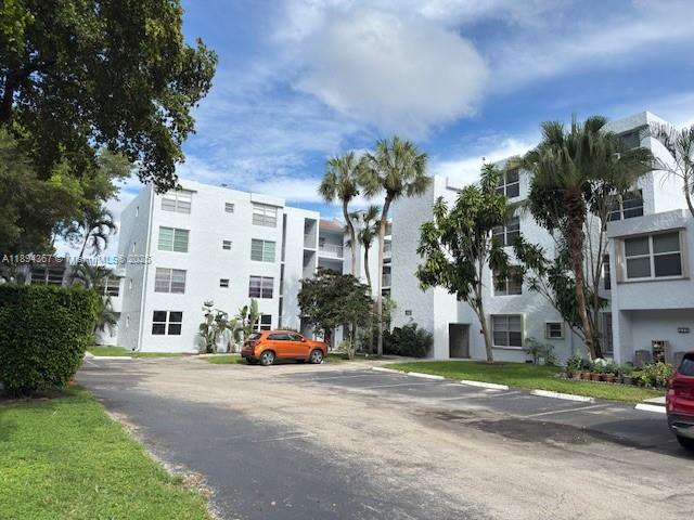 LIVE OAK CONDO ELEVEN - Residential Lease