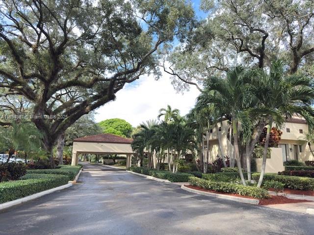 LIVE OAK CONDO ELEVEN - Residential Lease