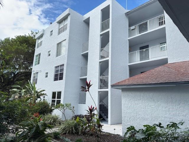LIVE OAK CONDO ELEVEN - Residential Lease