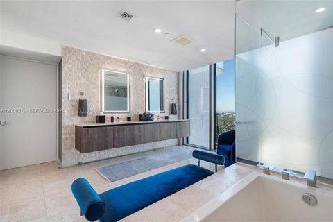 Tiny photo for 88 SW 7th St #3801, Miami, FL 33130 (MLS # A12009379)