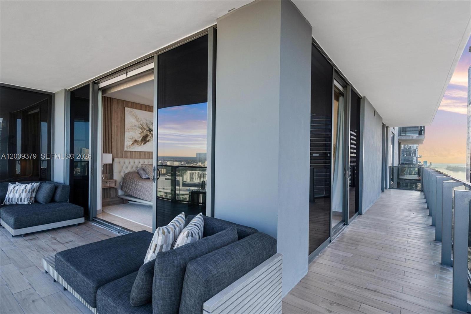 RISE CONDO - Residential