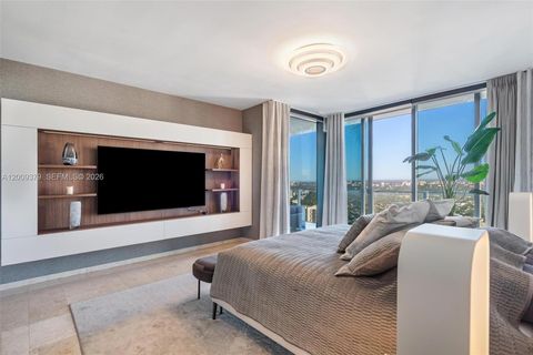 Tiny photo for 88 SW 7th St #3801, Miami, FL 33130 (MLS # A12009379)
