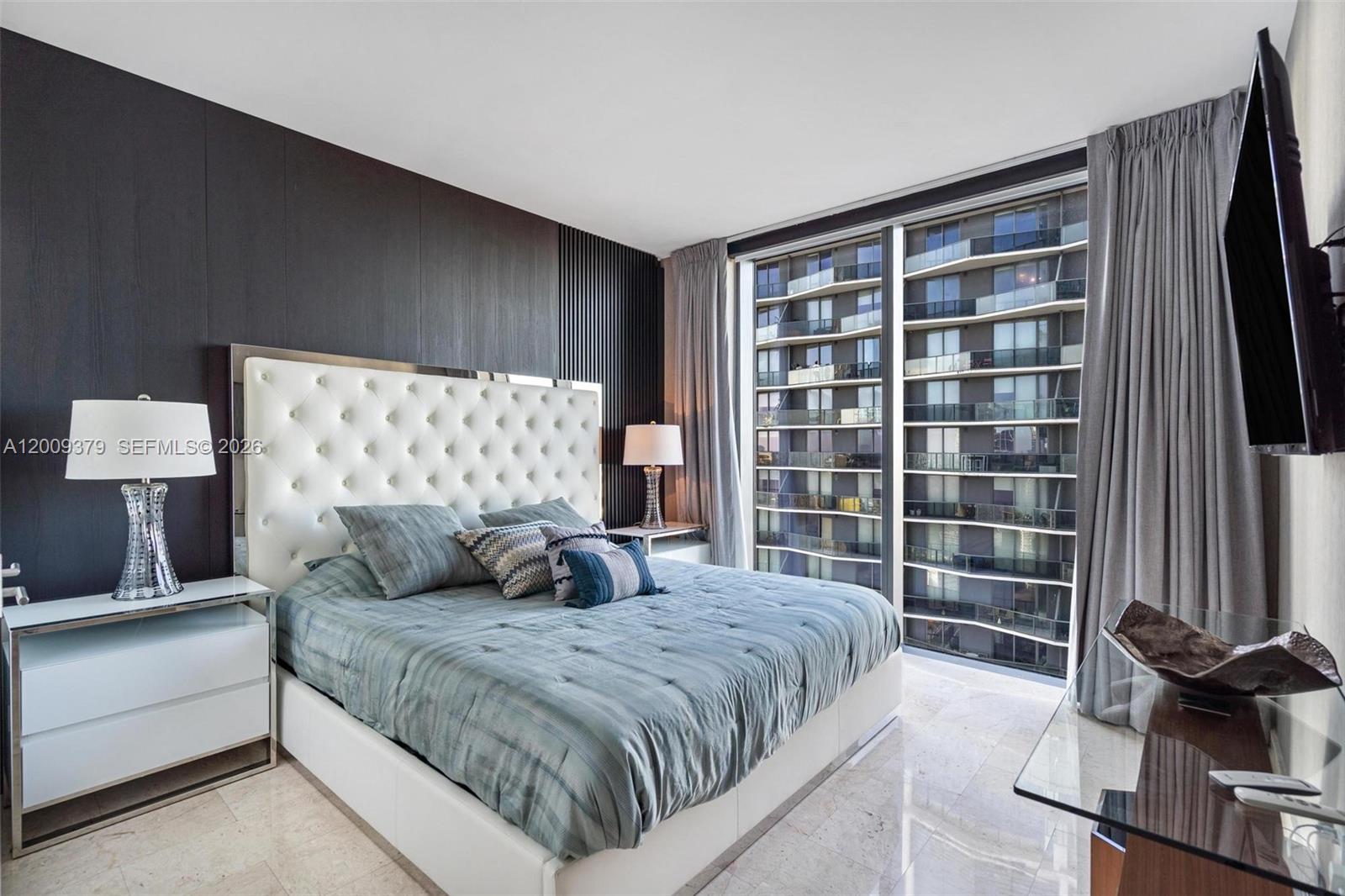 RISE CONDO - Residential