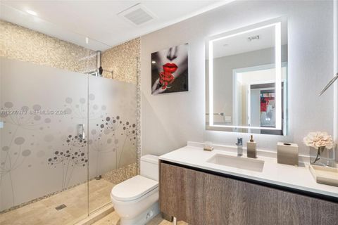 Tiny photo for 88 SW 7th St #3801, Miami, FL 33130 (MLS # A12009379)
