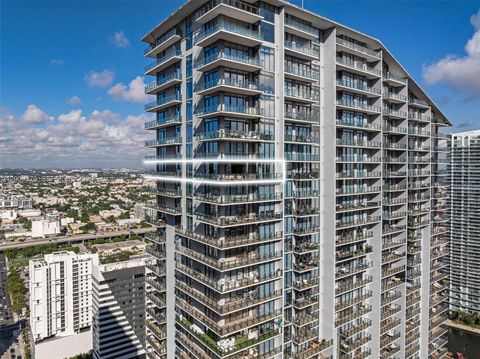 Tiny photo for 88 SW 7th St #3801, Miami, FL 33130 (MLS # A12009379)