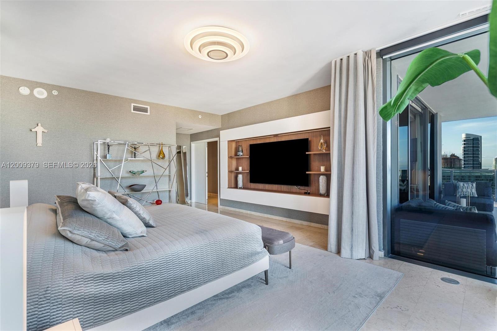 RISE CONDO - Residential