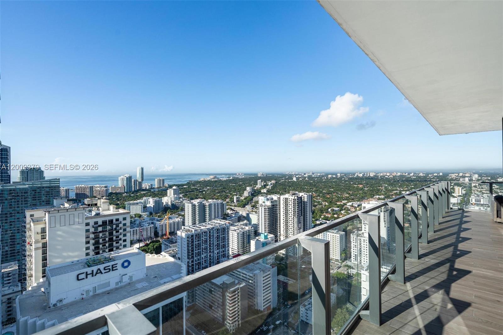 RISE CONDO - Residential