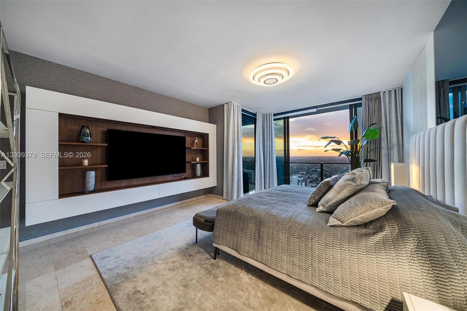 RISE CONDO - Residential