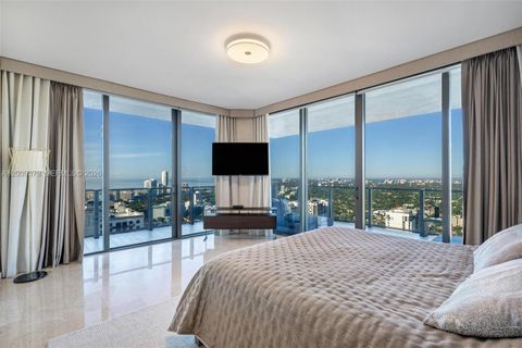 Tiny photo for 88 SW 7th St #3801, Miami, FL 33130 (MLS # A12009379)